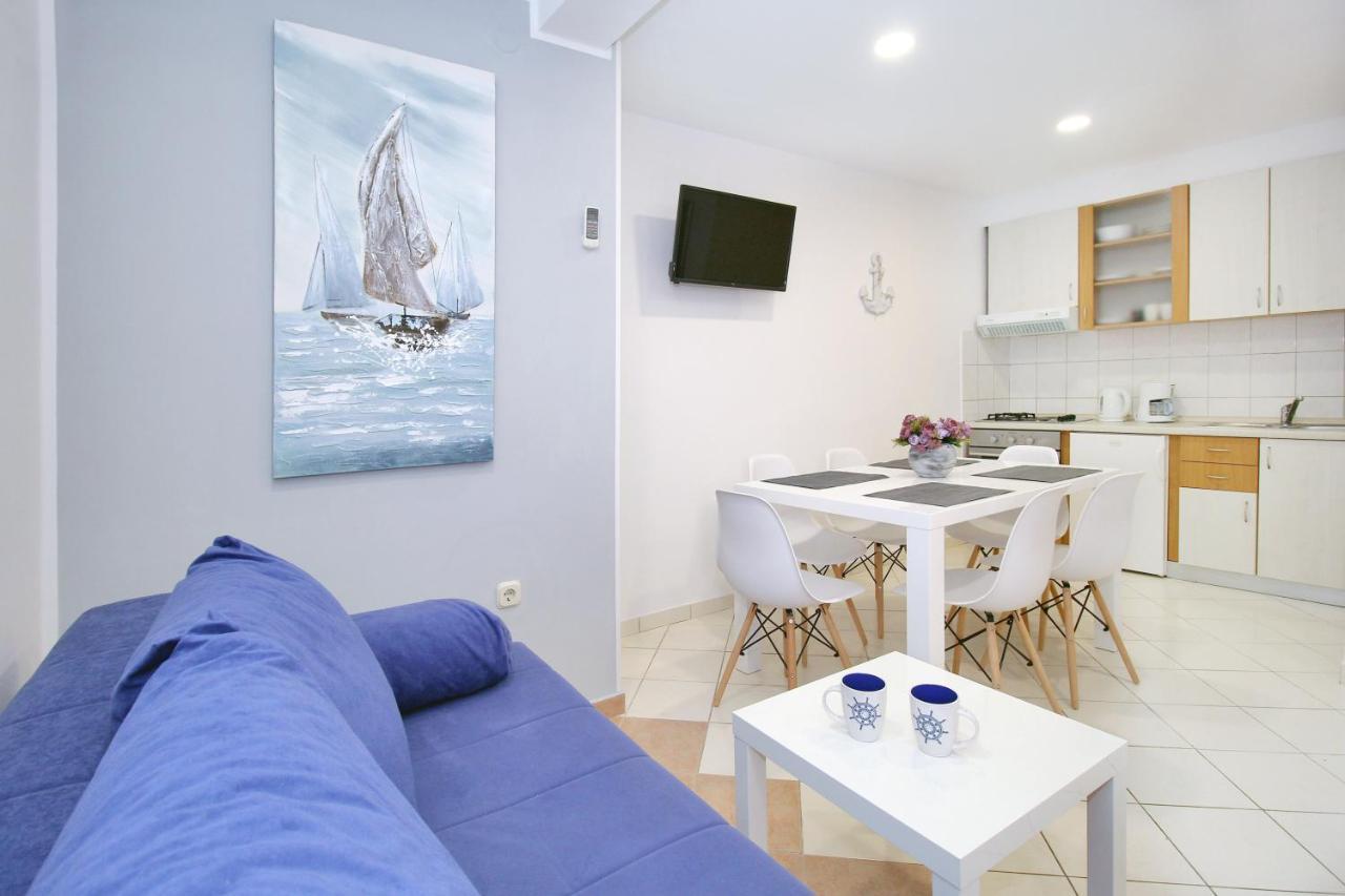 Apartments Miovic 몰루나트 외부 사진