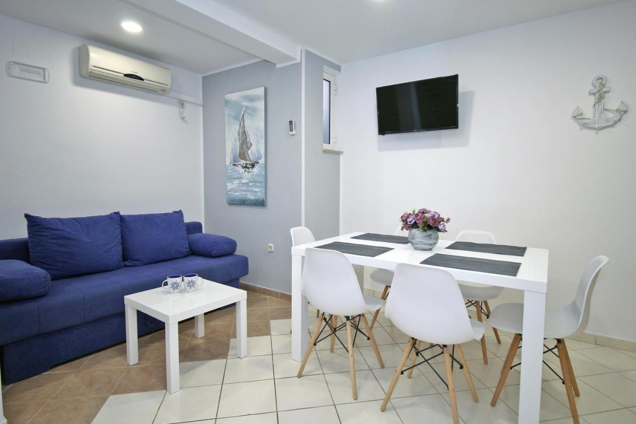 Apartments Miovic 몰루나트 외부 사진