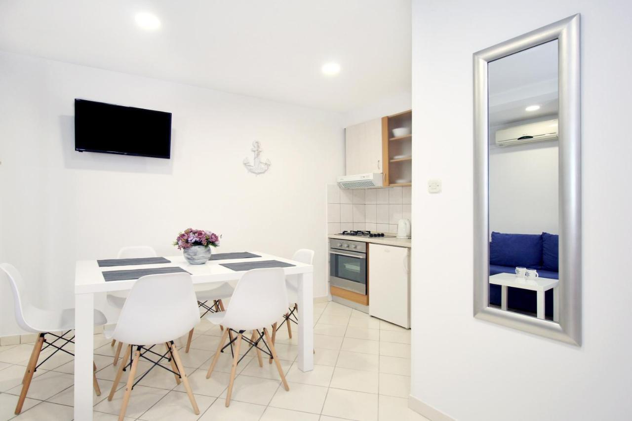 Apartments Miovic 몰루나트 외부 사진