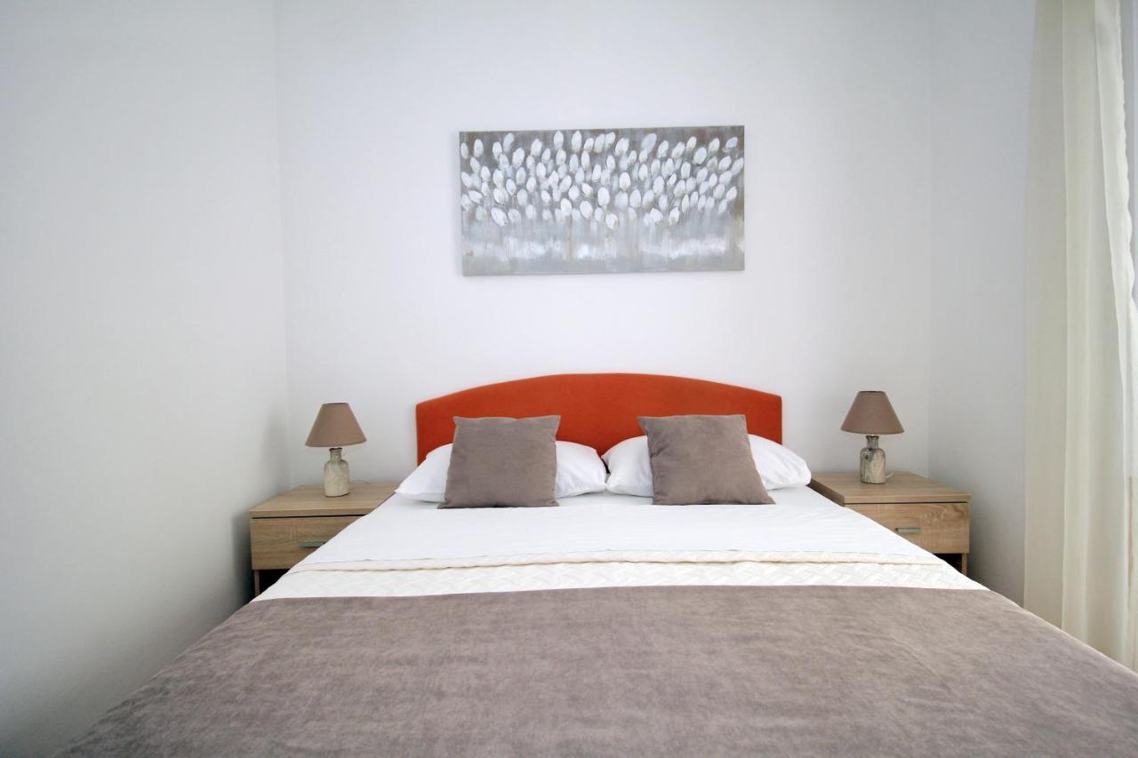 Apartments Miovic 몰루나트 외부 사진
