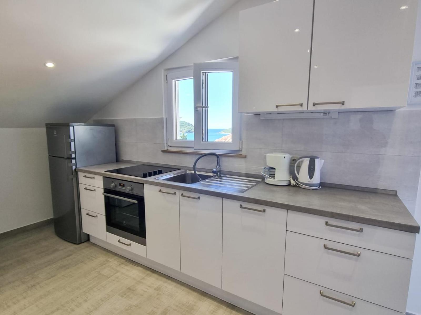 Apartments Miovic 몰루나트 외부 사진
